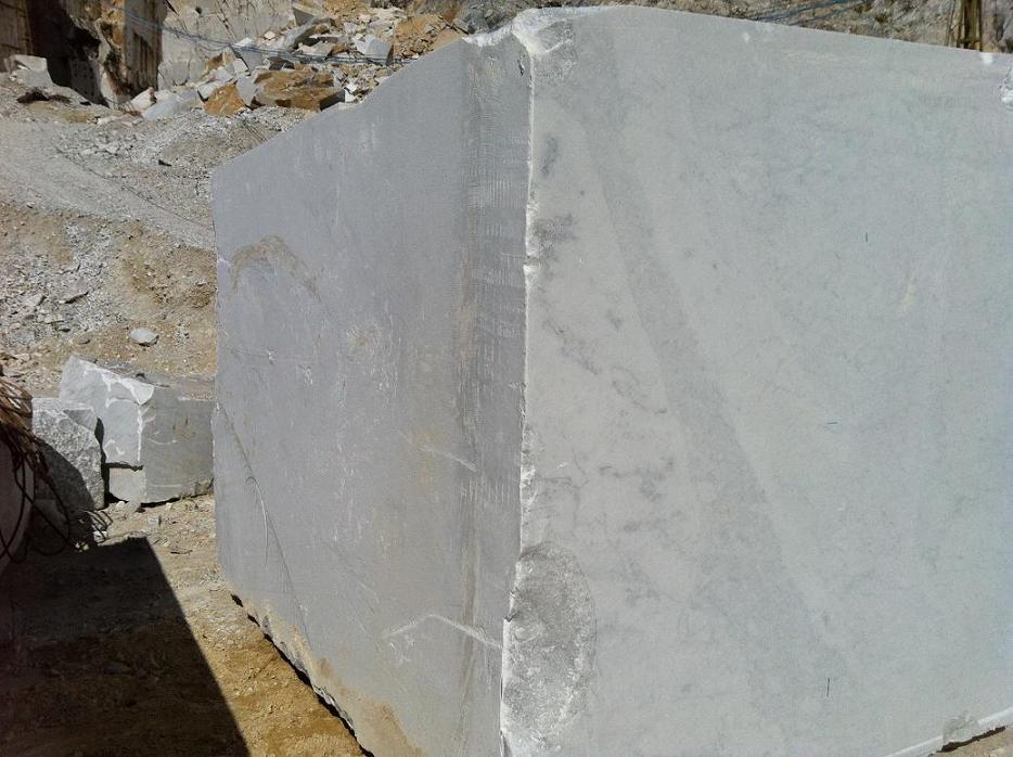 Bel blocco di grandi dimensioni di marmo bianco di carrara Cd.
