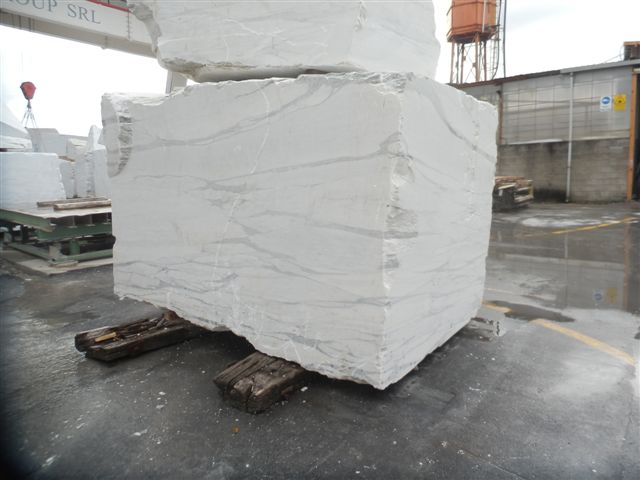 Blocco di marmo Statuario Apuano extra quality